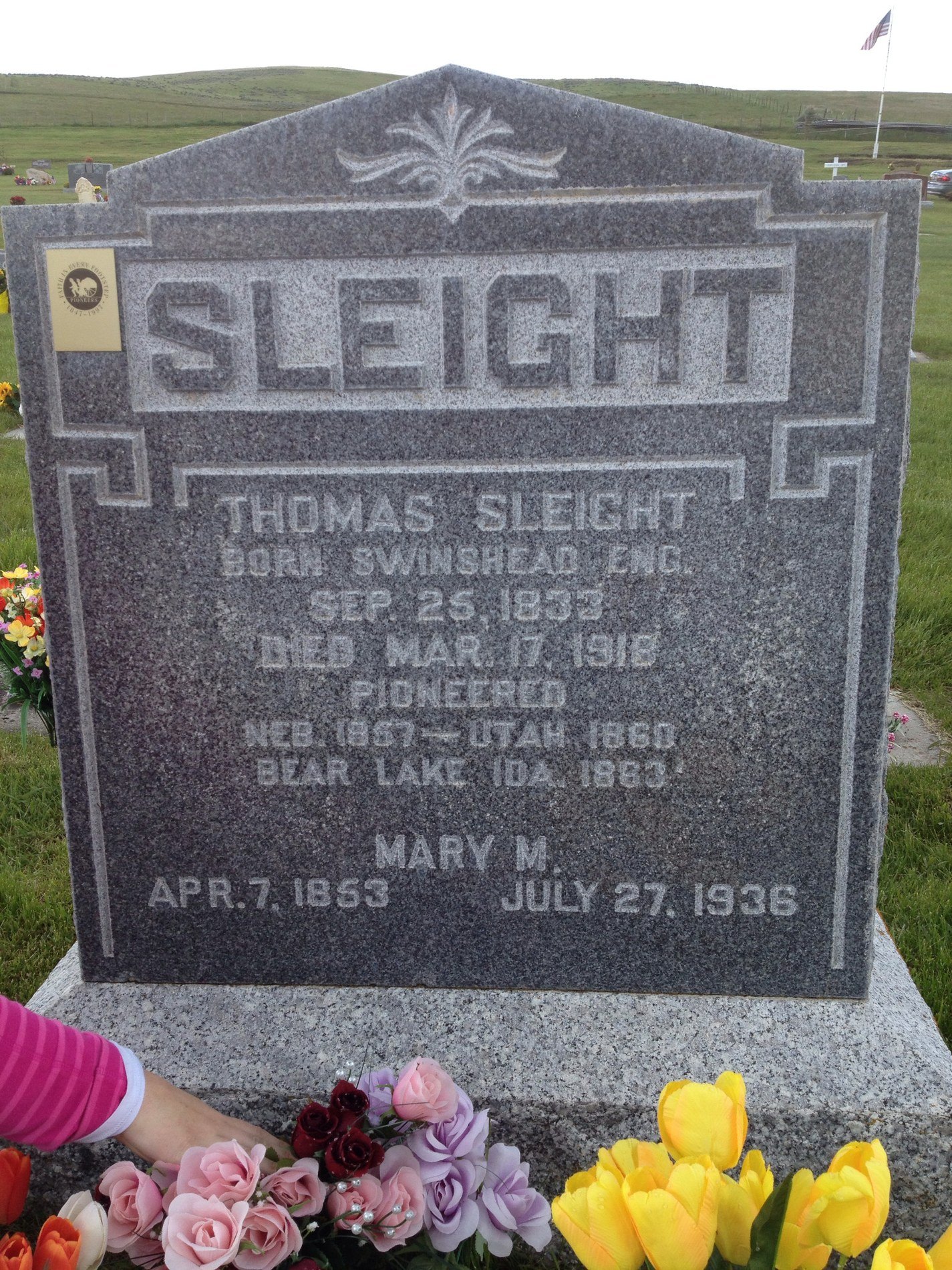 Sleight family grave marker in Paris Idaho